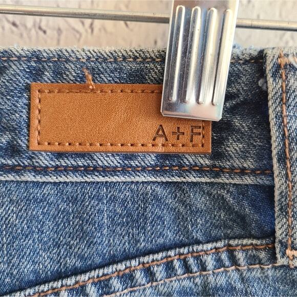 Abercrombie & Fitch High Waisted Annie Girlfriend Shorts Cloud Painted Pockets - Picture 6 of 11